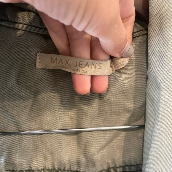 3/$20 Max Jeans Olive Green Tencel Drape Front Vest - Picture 6 of 8